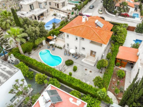 Villa Deja Blue by Ezoria Villas